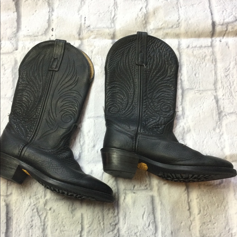 Vibrant boots